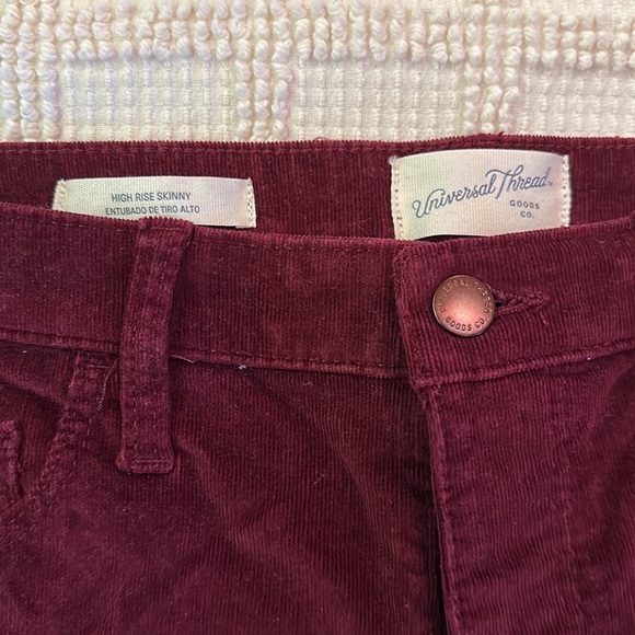 Crimson Universal Thread Corduroy Jeans size 8/29 R - Picture 3 of 4